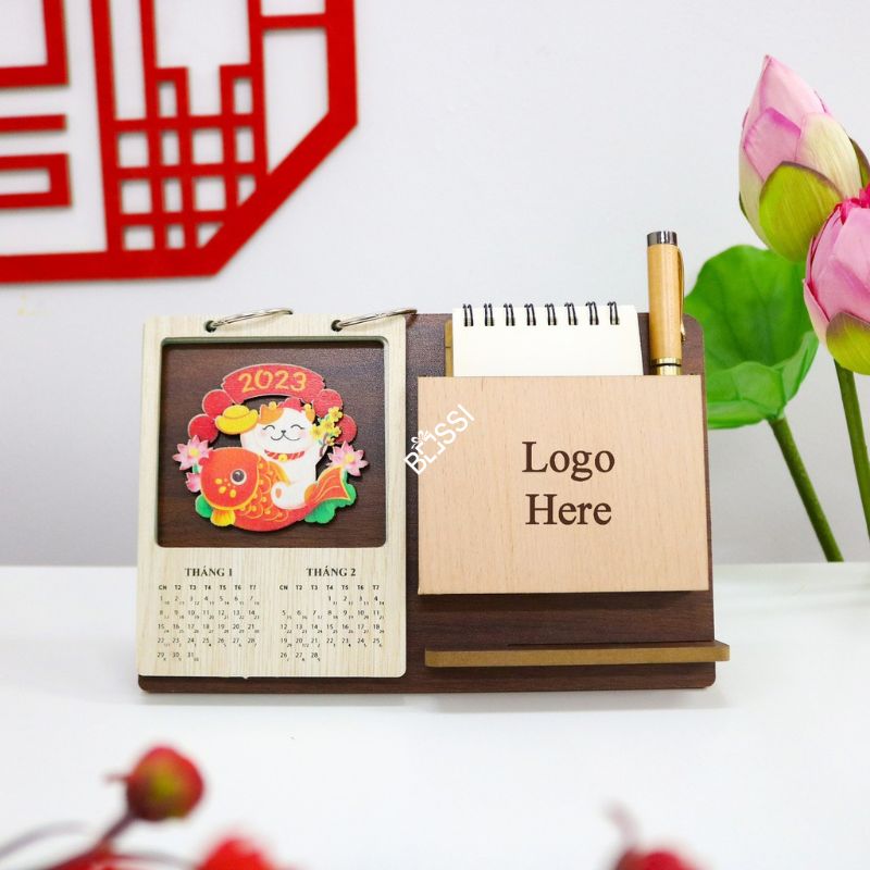Lịch gỗ để bàn 2023