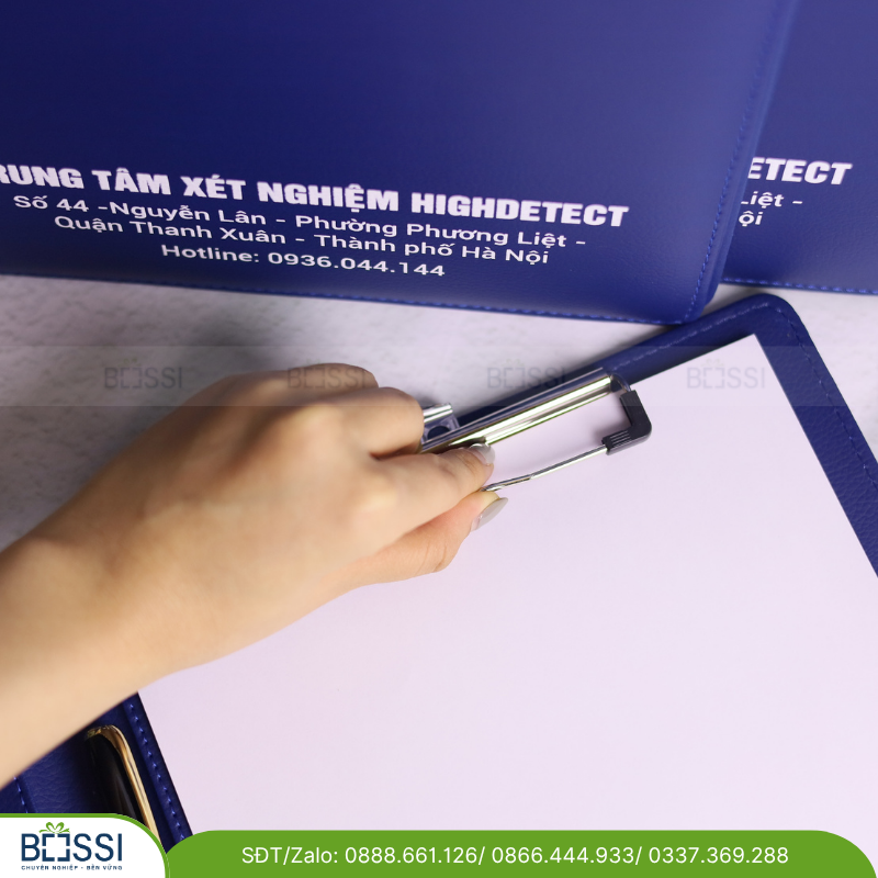Sổ tay A5 gáy xoắn in logo HTI