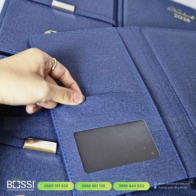 Sổ tay A5 gáy xoắn in logo HTI Sổ Tay Unicharm 200 Trang