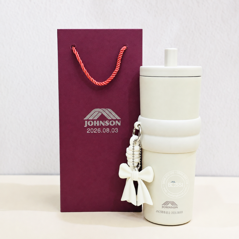 Bình Giữ Nhiệt Kèm Charm Johnson