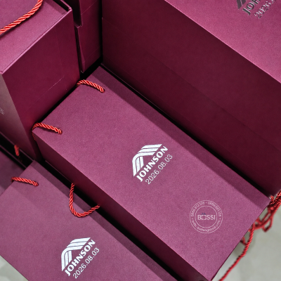 Bình Giữ Nhiệt Kèm Charm Johnson
